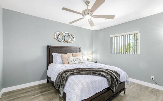photo 3 of Belleview Phoenix 3 Bedroom Townhouse by RedAwning