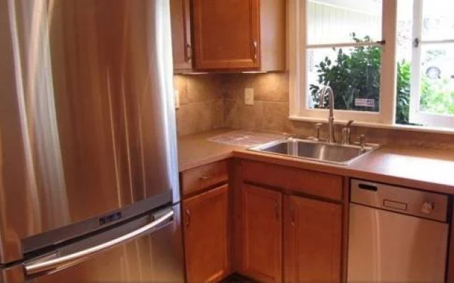 photo 2 of Bellevue Guest House