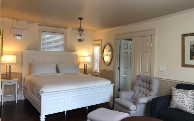 photo 2 of Bellevue Manor