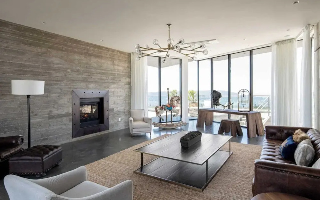 photo 4 of Belleza by Avantstay Hilltop Mansion w/ Pool, Panoramic Views & Ultra Modern Interior