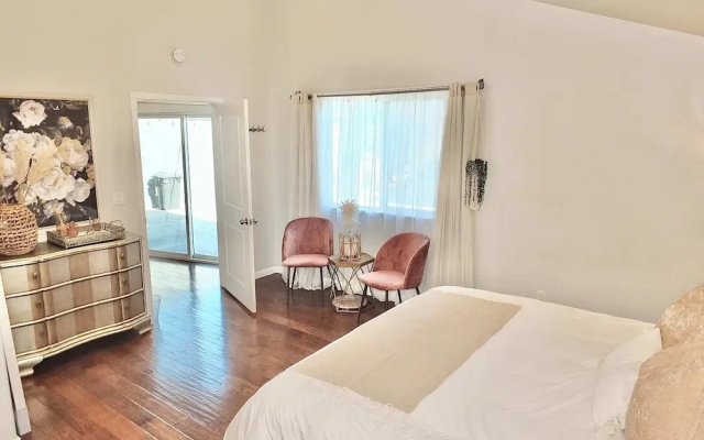 photo 3 of Bellflower Breeze Charming 3 BDR in Long Beach!