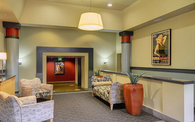 photo 2 of Belltown Court Suite Decadence - Two Bedroom Apartment with Balcony