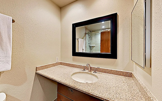 photo 4 of Benchmark #611 - 3 Br Condo