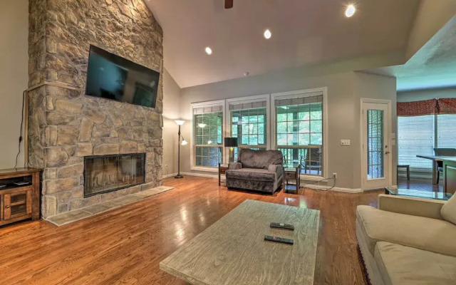 photo 3 of Bentonville Home w/ Pool Table, 2 Mi to Downtown!