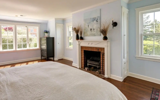 photo 5 of Berkeley Home w/ Garden, Close to San Francisco!