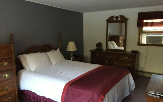 photo 5 of Berkshire Valley Inn