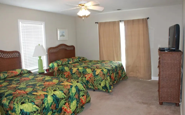 photo 3 of Bermuda Breeze C Holiday Home 8 bedroom By Affordable Large Properties