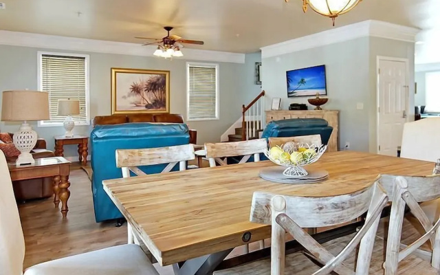 photo 2 of Bermuda Breeze D Holiday Home Holiday home 8