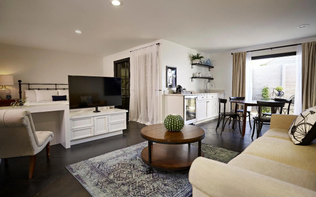 photo 2 of Bespoke Inn Scottsdale