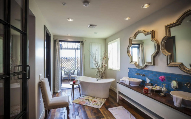 photo 3 of Bespoke Inn Scottsdale
