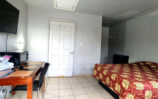 photo 4 of Best Budget Inn San Marcos, TX