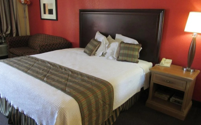 photo 2 of Best Classic Inn & Suites Houston I 45 near IAH
