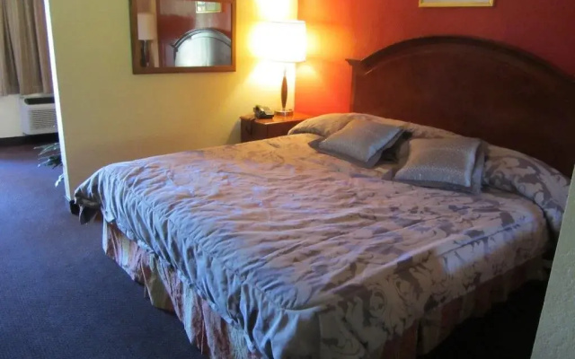 photo 4 of Best Classic Inn & Suites Houston I 45 near IAH