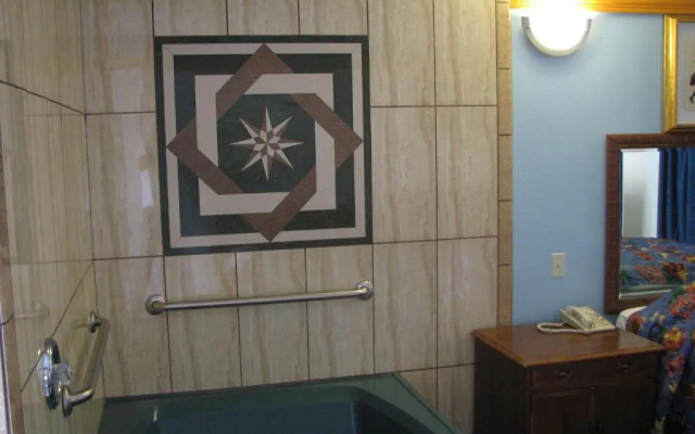 photo 2 of Rodeway Inn