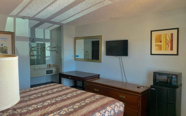 photo 5 of Best Price Motel and Suites
