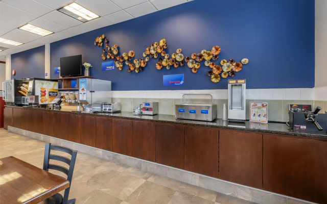 photo 2 of Best Western Acworth Inn