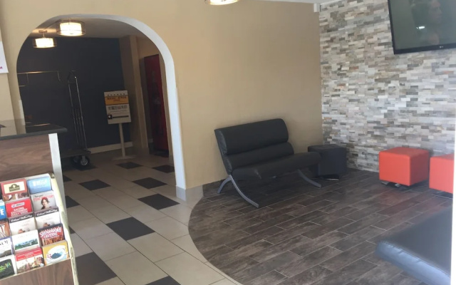 photo 2 of Best Western Airport Inn