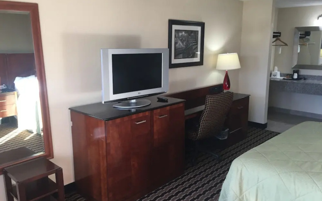 photo 4 of Best Western Airport Inn