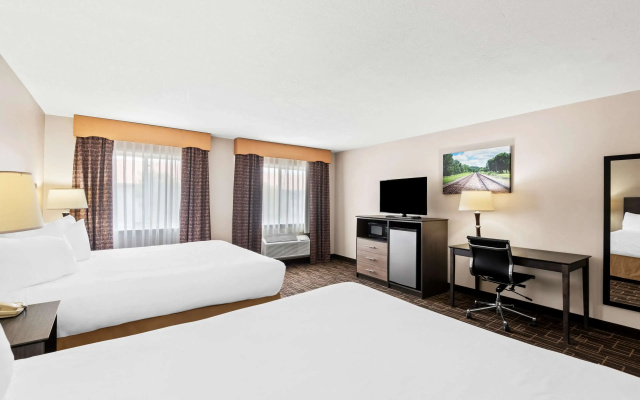 photo 3 of Best Western Airport Inn
