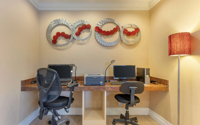 photo 5 of Best Western Plus Airport Plaza