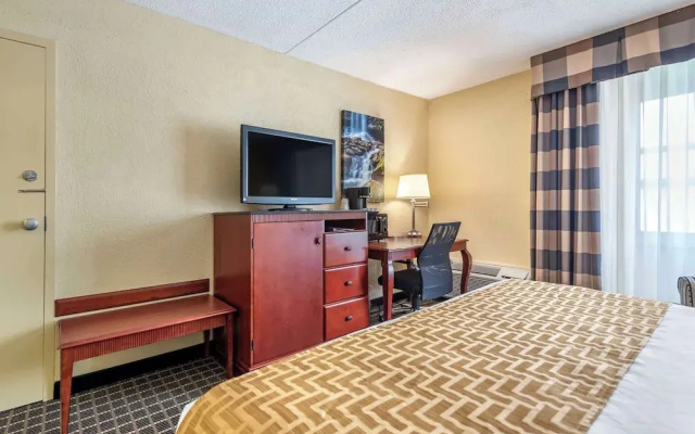 photo 4 of Best Western Plus Bridgeport Inn