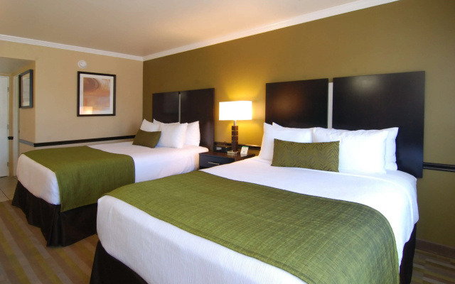 photo 3 of Best Western Canoga Park Motor Inn