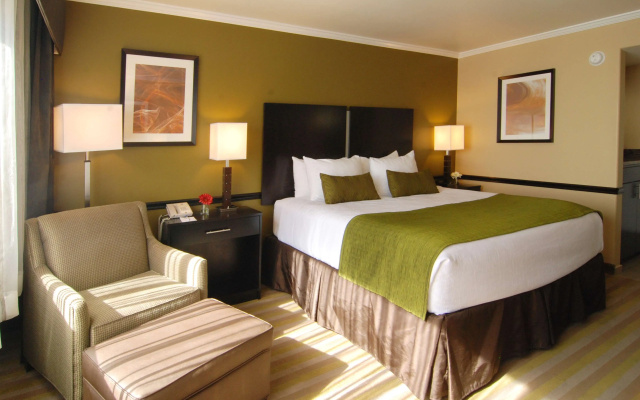 photo 4 of Best Western Canoga Park Motor Inn