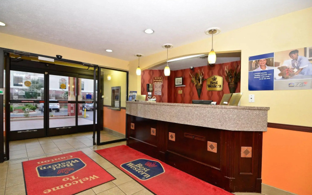 photo 2 of Best Western Canton Inn