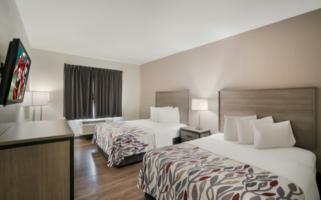 photo 4 of Red Roof Inn & Suites Carrollton, GA–West Georgia