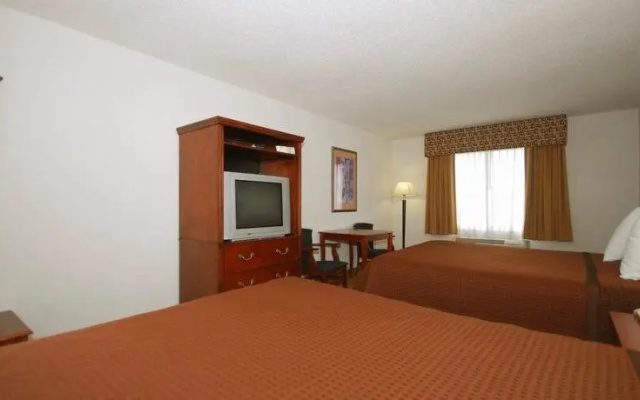 photo 3 of Best Western Carrollton Inn & Suites