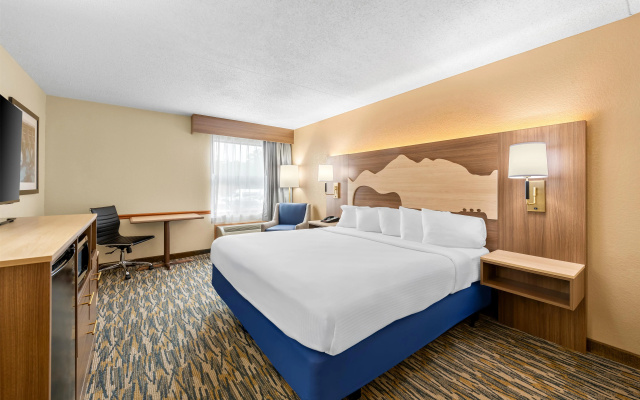 photo 5 of Best Western Center Pointe Inn