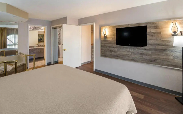 photo 4 of Best Western Cincinnati West Inn & Suite