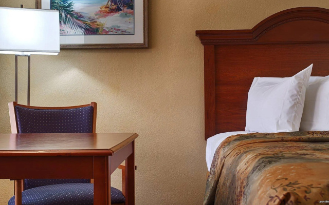 photo 2 of Ramada by Wyndham Cocoa