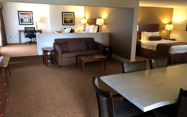 photo 4 of Clarion Pointe Mount Vernon - Burlington