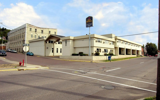 photo 4 of BEST WESTERN Copper Crown Motel