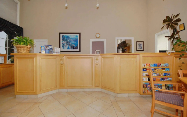 photo 5 of Studio 6 Corona, CA - West