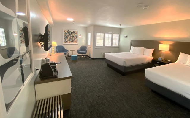 photo 3 of Best Western Crestview Hotel & Suites