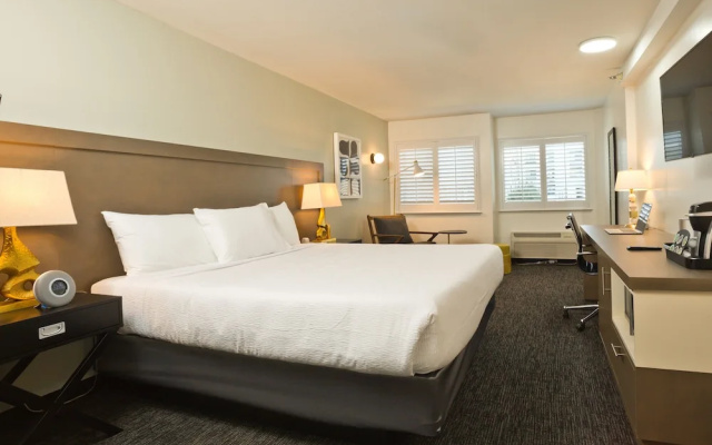 photo 4 of Best Western Crestview Hotel & Suites