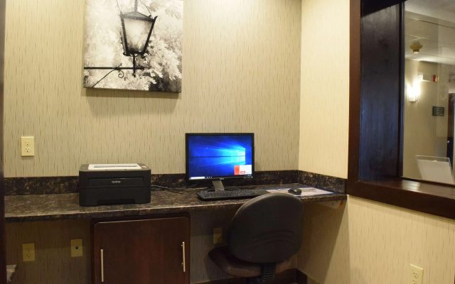 photo 2 of Best Western Crown Inn & Suites