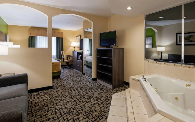 photo 4 of Best Western Crown Inn & Suites