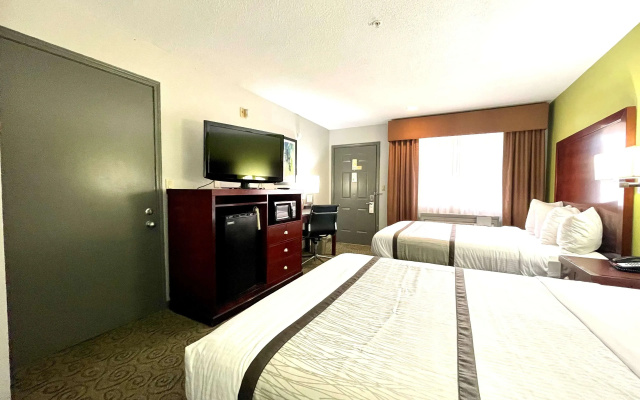 photo 5 of SureStay Hotel by Best Western Deer Park