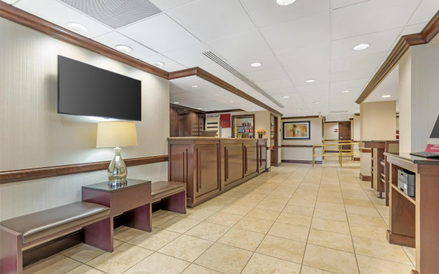 photo 2 of Best Western Dulles Airport Inn