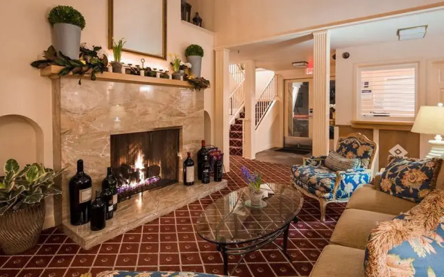 photo 2 of Best Western Elm House Inn