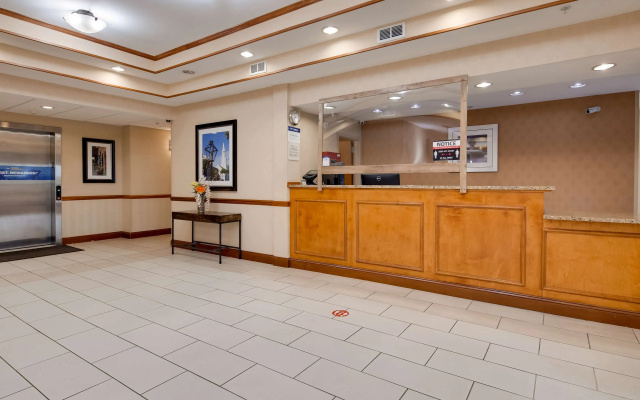 photo 2 of Best Western Executive Inn