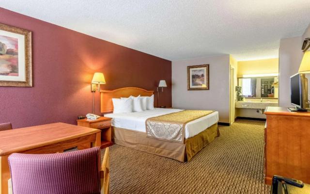 photo 5 of The Parkwood Inn & Suites