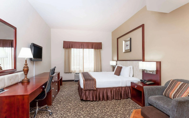 photo 3 of Baymont by Wyndham Columbia Fort Jackson