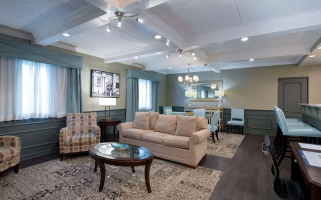 photo 4 of Best Western Franklin Square Inn
