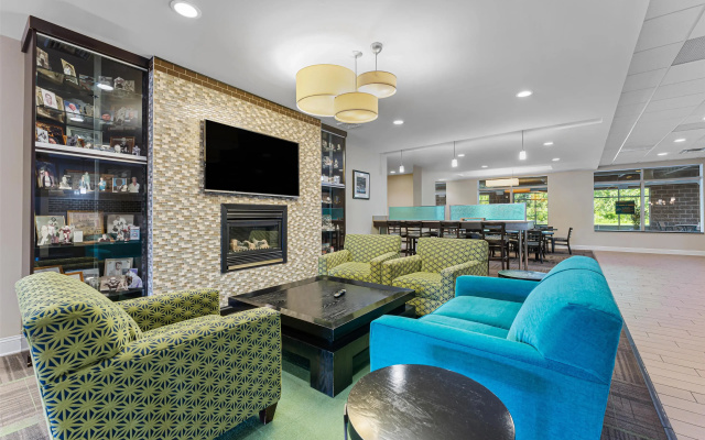 photo 2 of Best Western Garden Inn