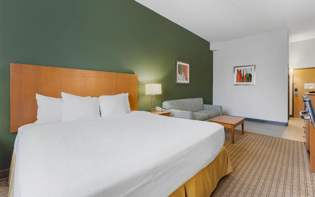 photo 3 of Best Western Garden Inn