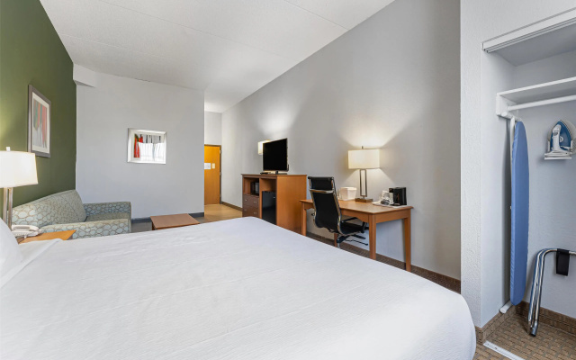 photo 5 of Best Western Garden Inn
